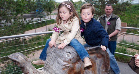 Isabel y Christian de Dinamarca en el zoo de Copenhague