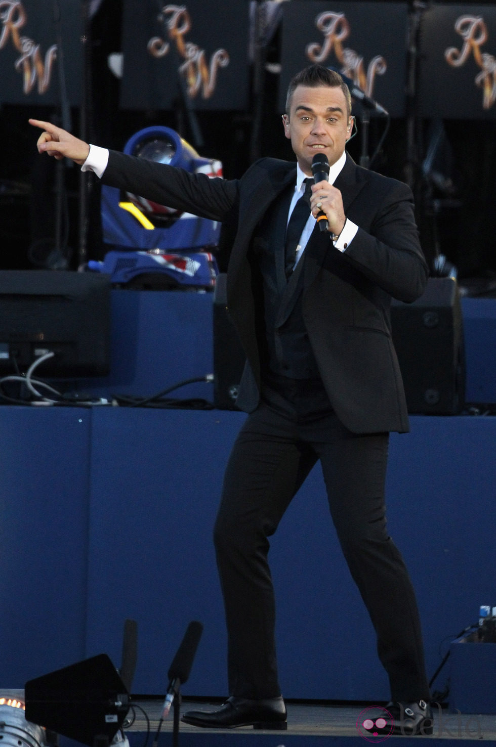 Robbie Williams en el concierto del Jubileo de Diamante de la Reina Isabel II