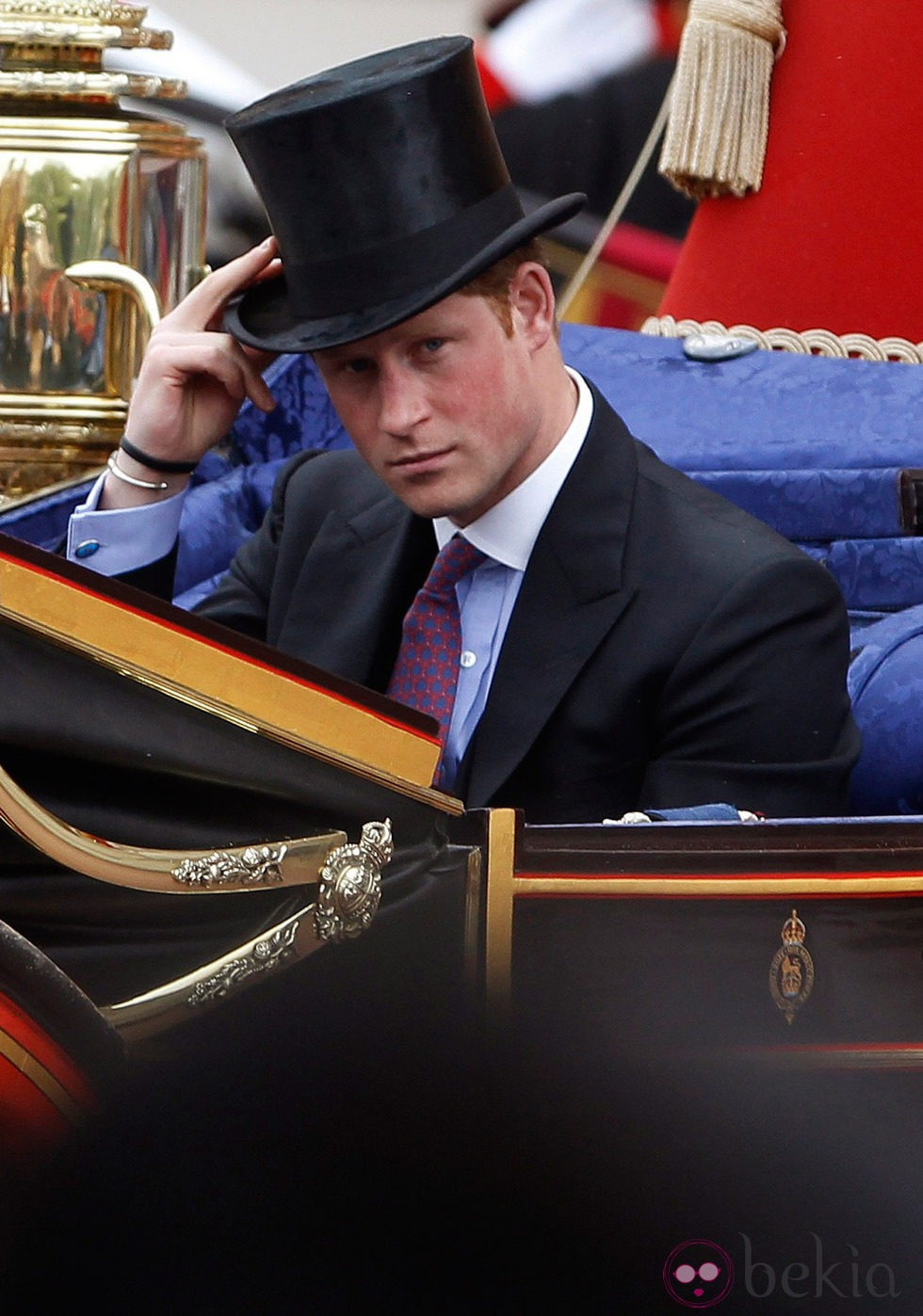 El Príncipe Harry en el desfile de carruajes del Jubileo de Diamante