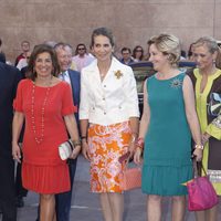 Ana Botella, la Infanta Elena y Esperanza Aguirre en la Corrida de la Beneficencia 2012