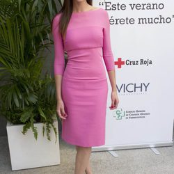 Dafne Fernández en la campaña 'Este verano quierete mucho'