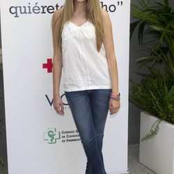Esmeralda Moya imagen de Cruz Roja y Vichy en 'Este verano quierete mucho'