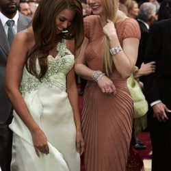 Beyoncé y Gwyneth Paltrow en la gala de los Oscars 2007