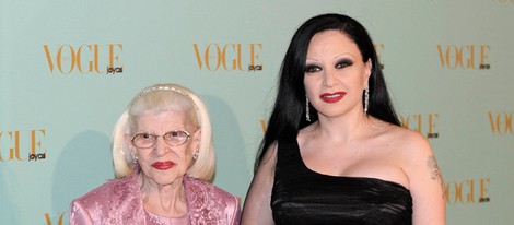 Alaska con su madre América en los Premios Vogue Joyas 2012