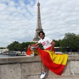 Rafa Nadal posa con su séptimo Roland Garros frente a la Torre Eiffel