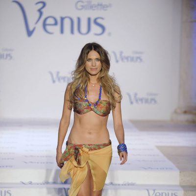 Famosas desfilando en los Premios de Diseño Venus 2012