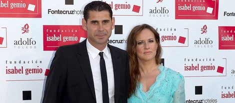 Fernando Hierro y su mujer en la cena de la Fundación Isabel Gemio