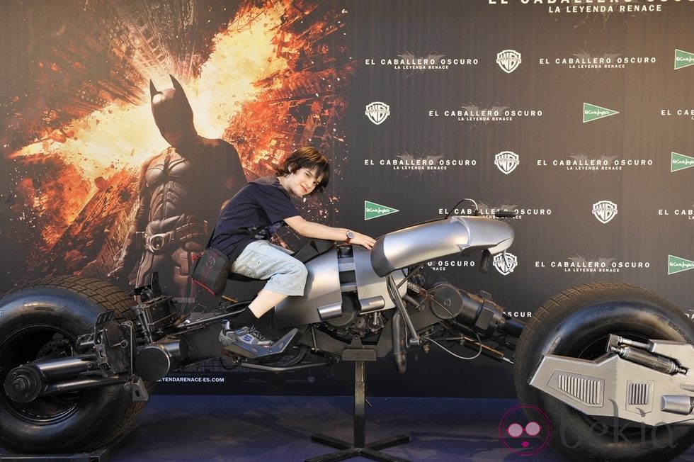 Daniel Avilés en la presentación de la moto de Batman en Madrid - Famosos  en la presentación de la moto de Batman en Madrid - Foto en Bekia Actualidad