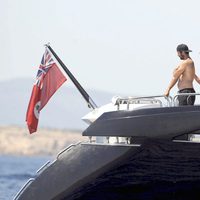 Kimi Raikkonen de vacaciones con un grupo de amigos en Ibiza