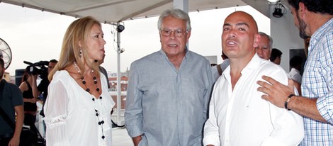 Mar García Vaquero y Felipe González con Kike Sarasola en el Óscar