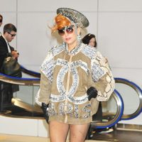 Lady Gaga fotografiada en el aeropuerto de Tokyo