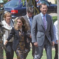 Los Príncipes Felipe y Letizia a su llegada a un almuerzo en Girona