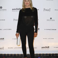 Sharon Stone en la gala amfAR celebrada en Paris