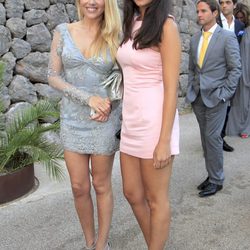 Berta Collado y Cristina Pedroche en la boda de Patricia Conde
