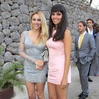 Berta Collado y Cristina Pedroche en la boda de Patricia Conde