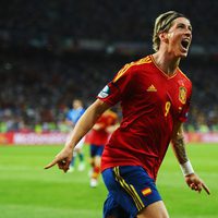 Fernando Torres celebra el tercer gol en la final de la Eurocopa 2012