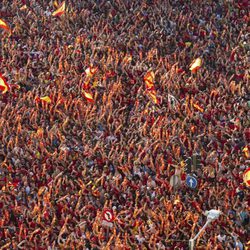 Marea humana celebrando la victoria de 'La Roja' en la Eurocopa 2012 en Cibeles