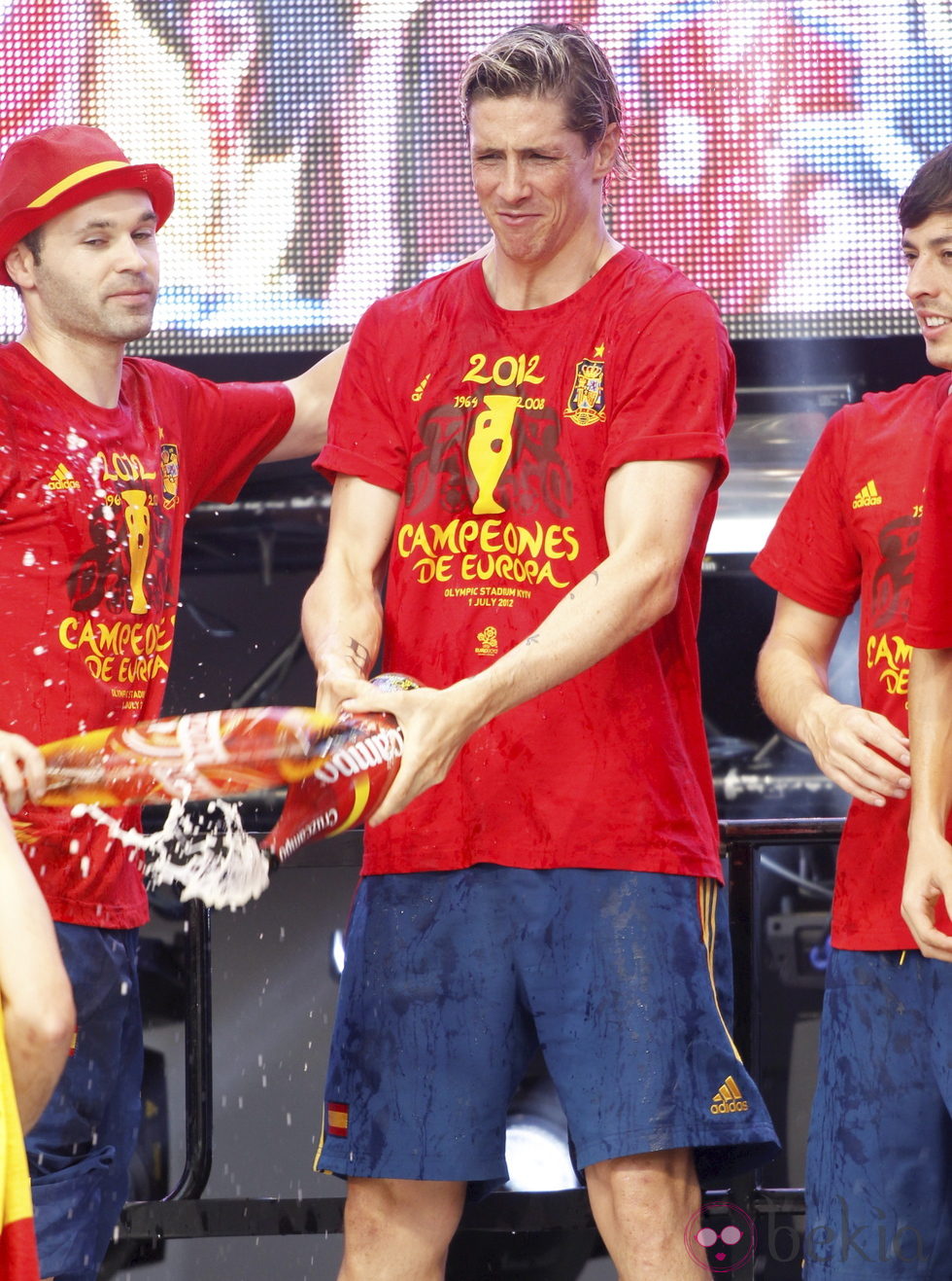 Iniesta, Torres y Silva celebran en Cibeles la Eurocopa 2012