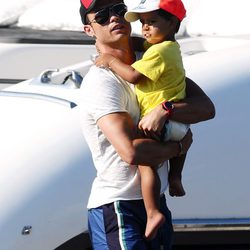 Cristiano Ronaldo con su hijo en Saint-Tropez