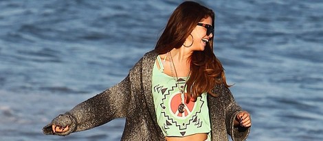 Selena Gomez se relaja en las playas de Malibú