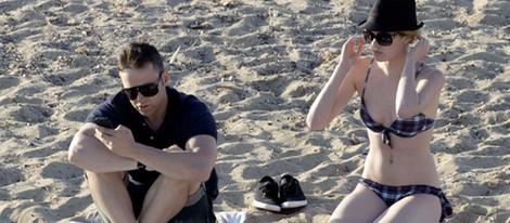 Adriana Abenia y su novio Sergio Abad, de vacaciones en Ibiza