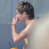 Niall Horan de One Direction, sin camiseta en Marbella