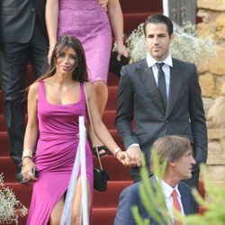 Cesc Fábregas y Daniella Semaan en la boda de Andrés Iniesta y Anna Ortiz