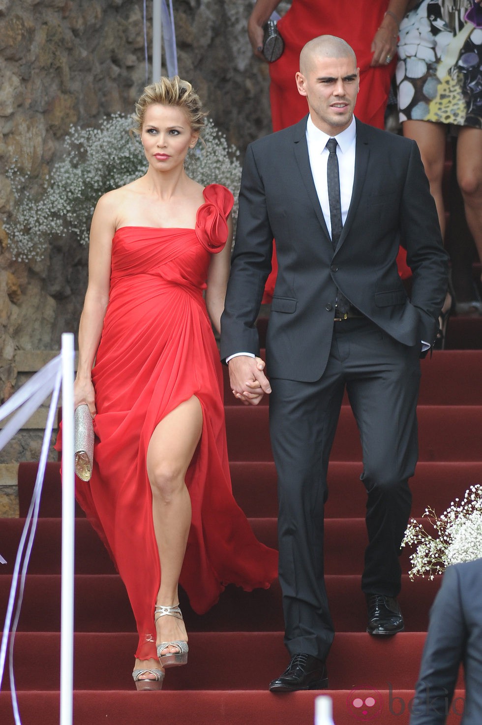 Víctor Valdés y su mujer Yolanda Cardona en la boda de Andrés Iniesta y Anna Ortiz