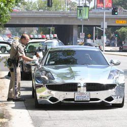 Justin Bieber multado por la policía de Los Ángeles