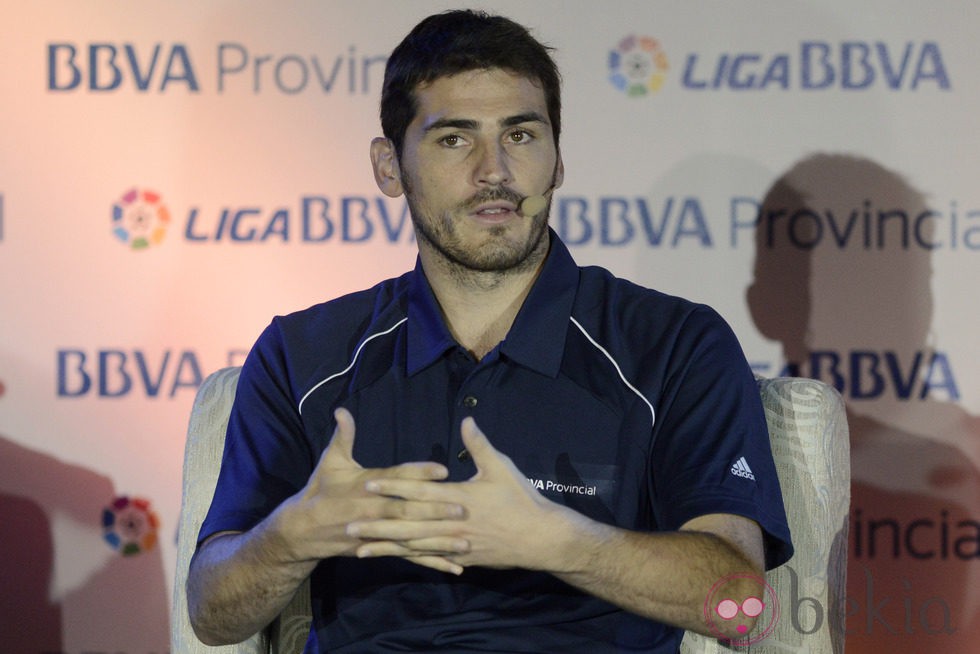 Iker Casillas durante una conferencia ofrecida en Caracas