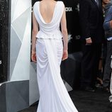 Detalle del vestido de Anne Hathaway en el estreno de 'El Caballero Oscuro: La leyenda renace' en Nueva York