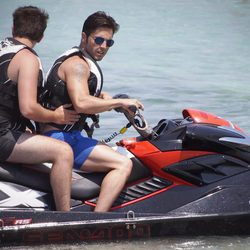 David Bustamante, en moto de agua durante sus vacaciones en Ibiza
