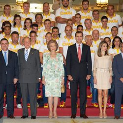 Los Reyes y los Príncipes en la audiencia al equipo olímpico español de Londres 2012