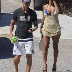 Cesc Fábregas y Daniella Semaan disfrutan de unos días de vacaciones en Menorca