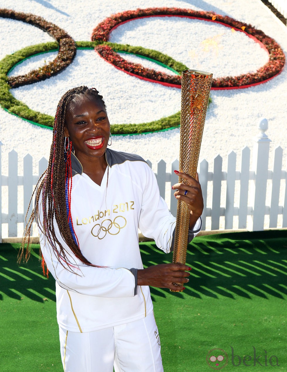 Venus Williams porta la antorcha olímpica de Londres 2012