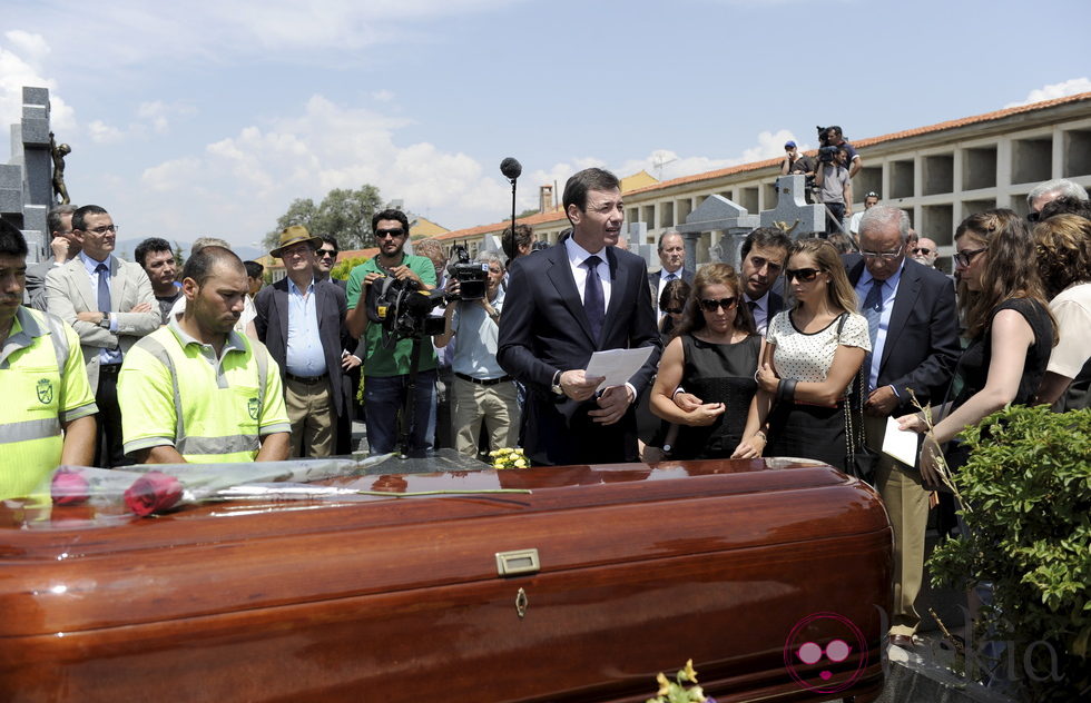 Tomás Gómez en el funeral de Gregorio Peces-Barba