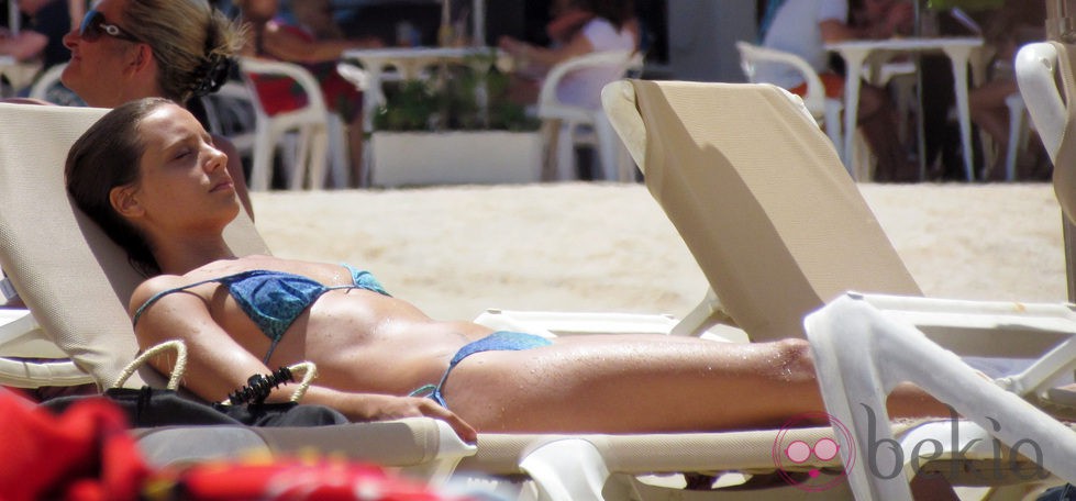 Michelle Jenner de vacaciones en Ibiza