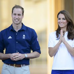 Los Duques de Cambridge en la recepción de la antocha olímpica en Buckingham Palace