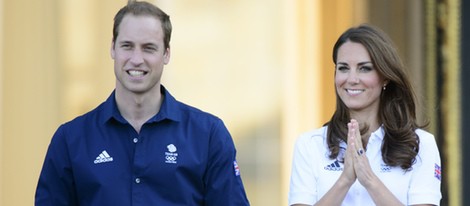 Los Duques de Cambridge en la recepción de la antocha olímpica en Buckingham Palace