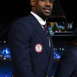 LeBron James en la ceremonia de inauguración de los Juegos Olímpicos