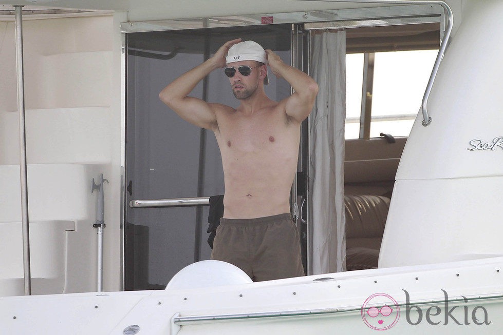 Gonzalo Miró disfruta de sus vacaciones de verano en Ibiza
