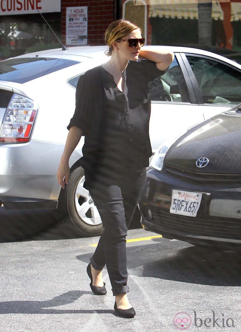 Drew Barrymore pasea su embarazo por California