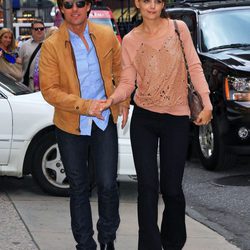 Tom Cruise y Katie Holmes pasean cogidos de la mano por Nueva York