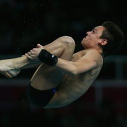 El deportista Tom Daley durante uno de sus saltos de trampolín