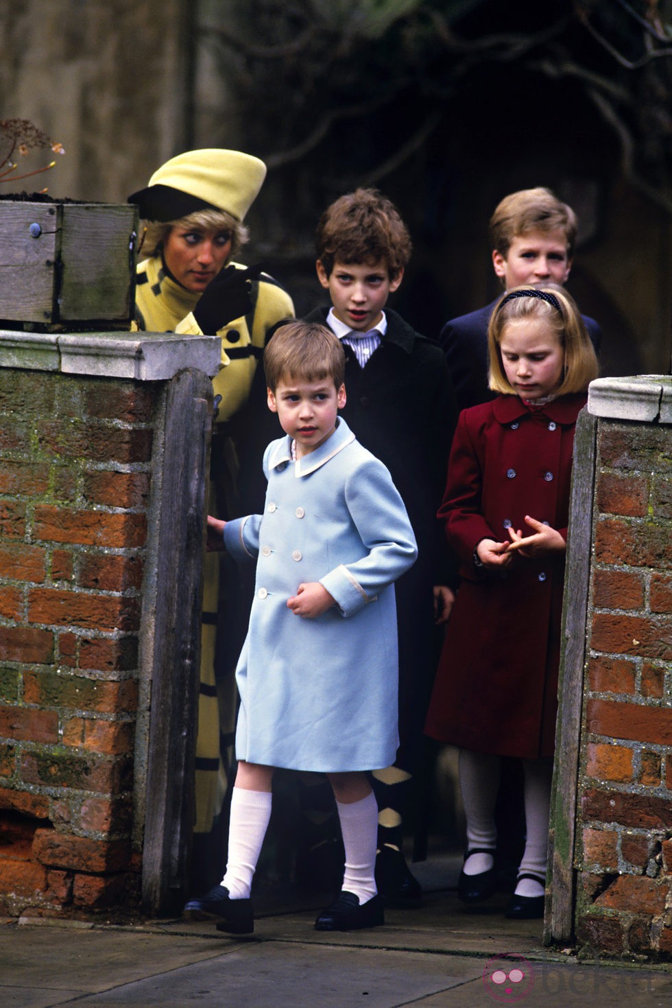 Diana de Gales, el Príncipe Guillermo, Peter y Zara Phillips en 1987