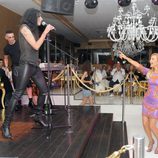Carmen Lomana desatada con las Nancys Rubias en su fiesta de cumpleaños