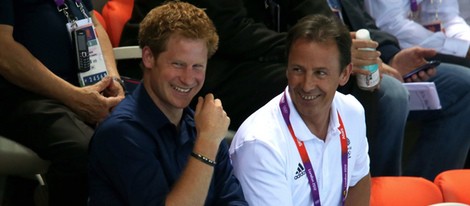 El Príncipe Harry en una competición de natación en Londres 2012