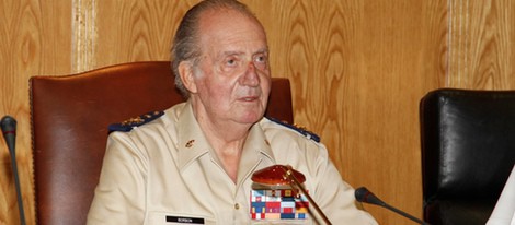 El Rey Juan Carlos con heridas en la nariz tras caerse de bruces