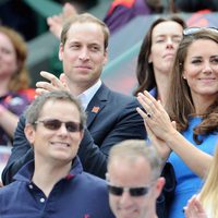 El Príncipe Guillermo y Kate Middleton en un partido de tenis en Londres 2012