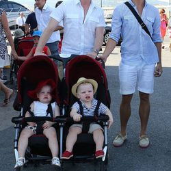 Neil Patrick Harris y David Burtka con sus hijos de vacaciones en Saint-Tropez
